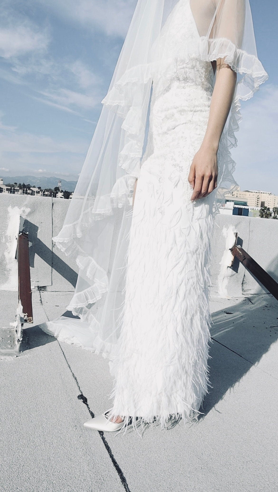 RUFFLE ME SOFTLY | Scallop Lace Edge Ruffle Veil