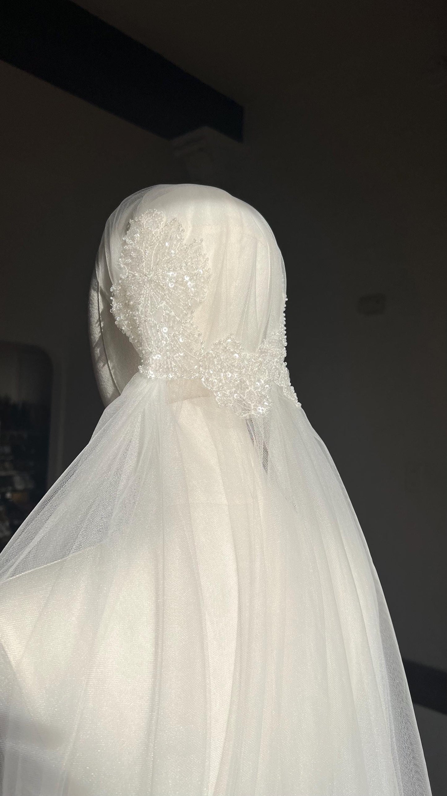 DEAR ROMEO | Juliet Cap Wedding Veil | Chapel Length