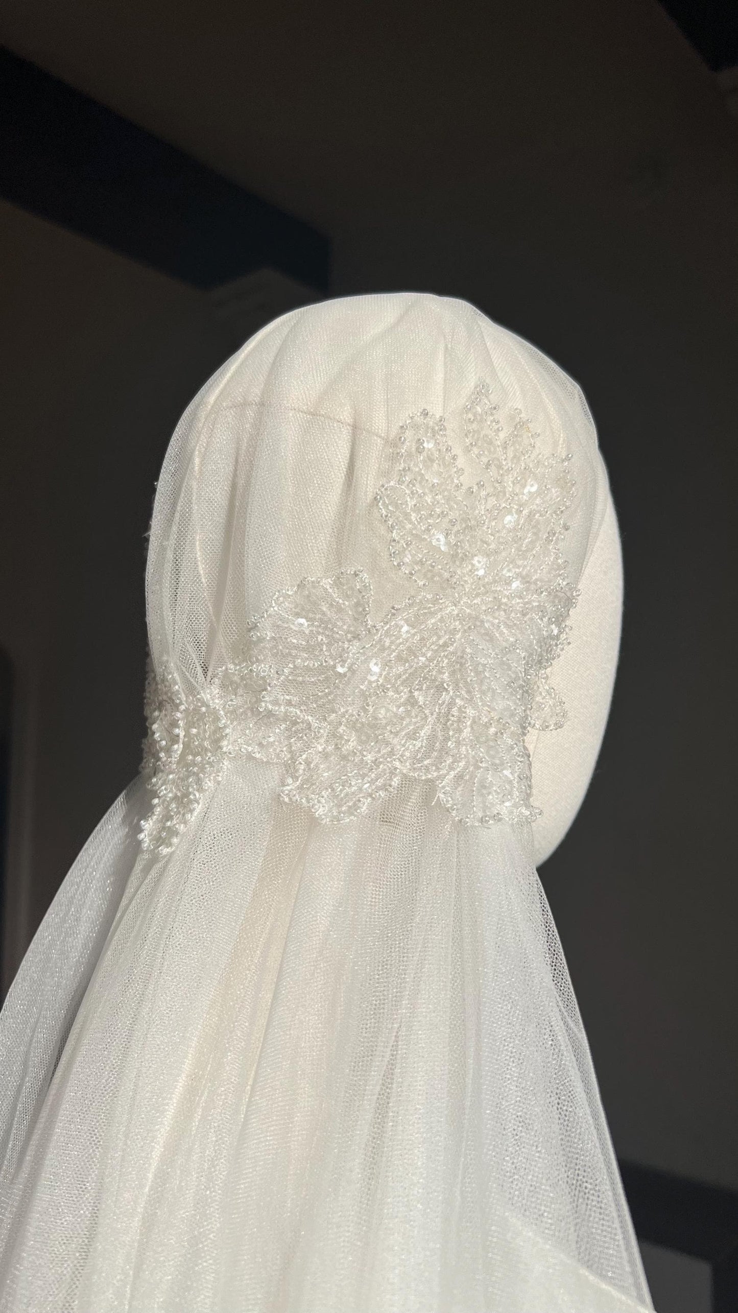 DEAR ROMEO | Juliet Cap Wedding Veil | Chapel Length